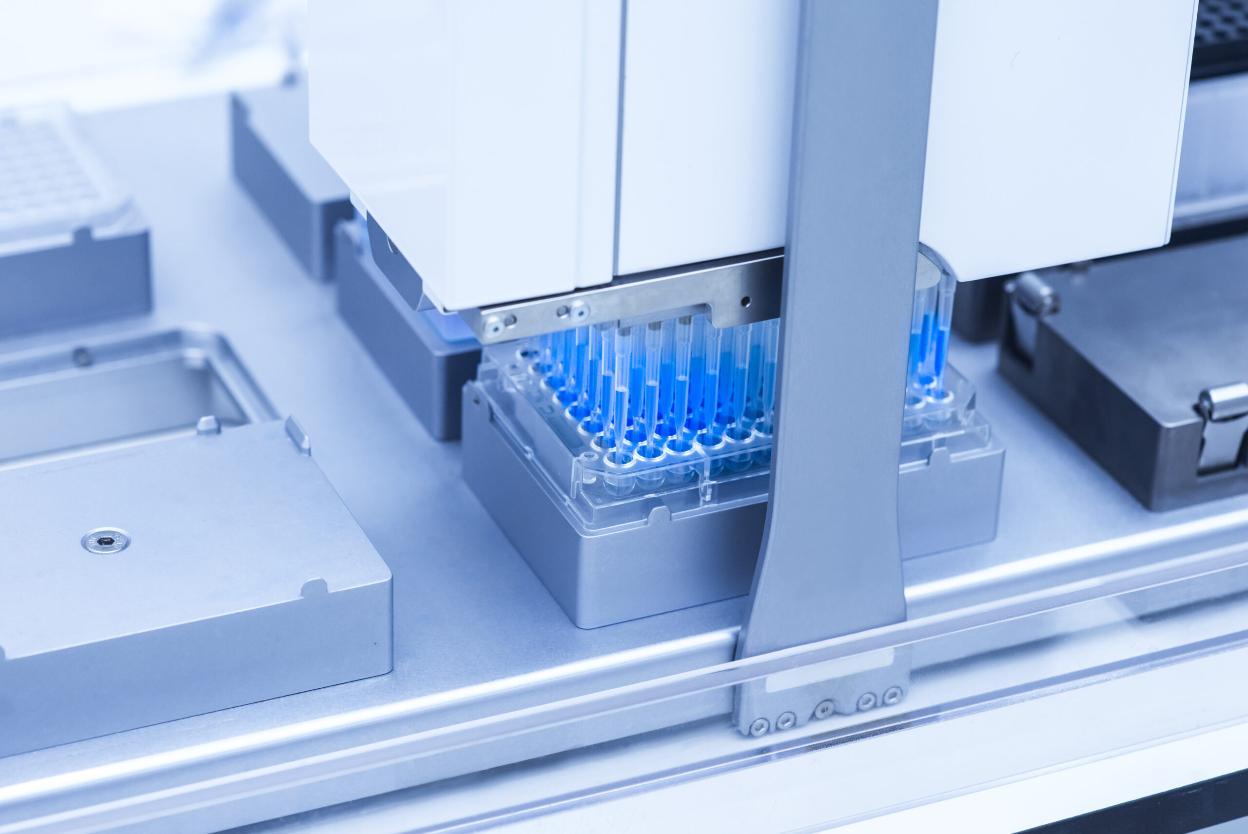 Hospital laboratories, automatic biochemical equip